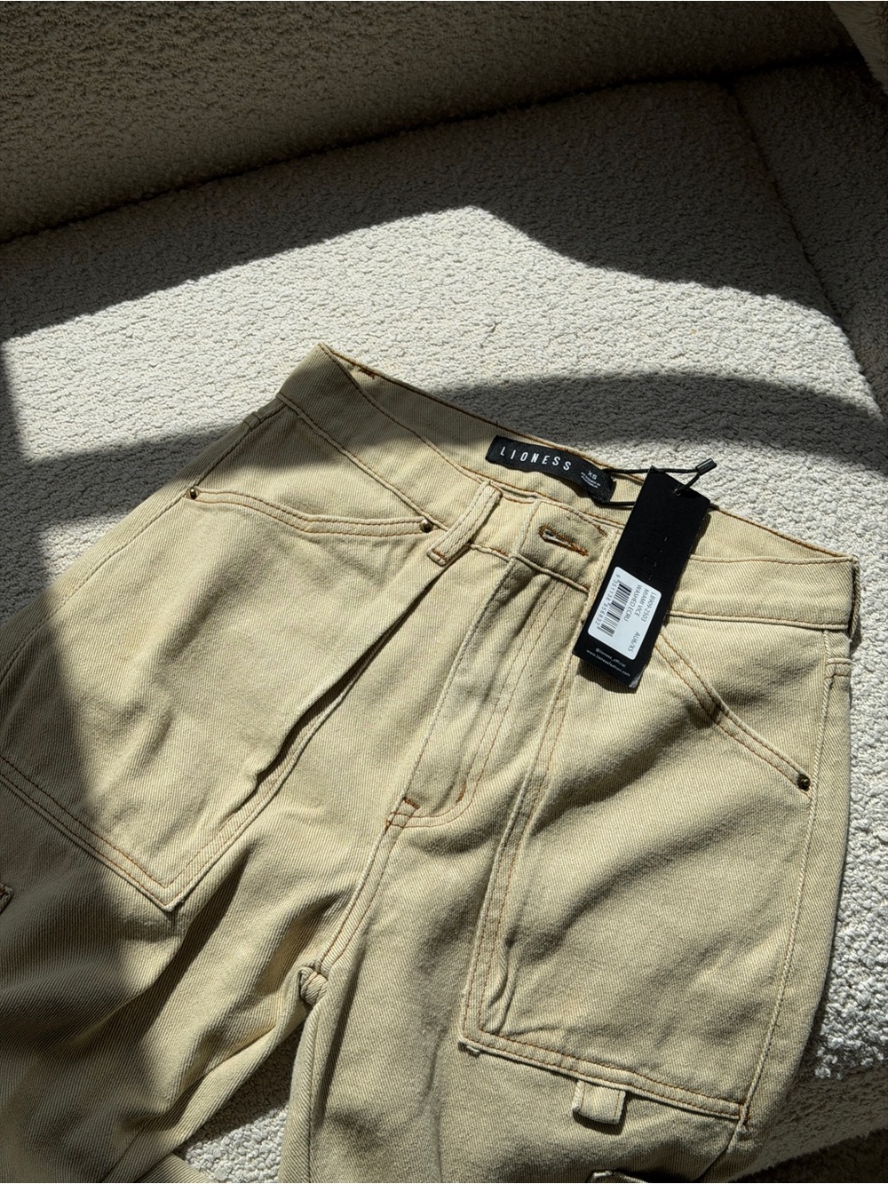 Lioness Wide Leg Cargo Pants // XS NWT - Picture 8 of 8